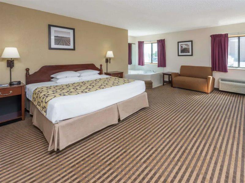 Baymont By Wyndham Metropolis Hotel Luaran gambar