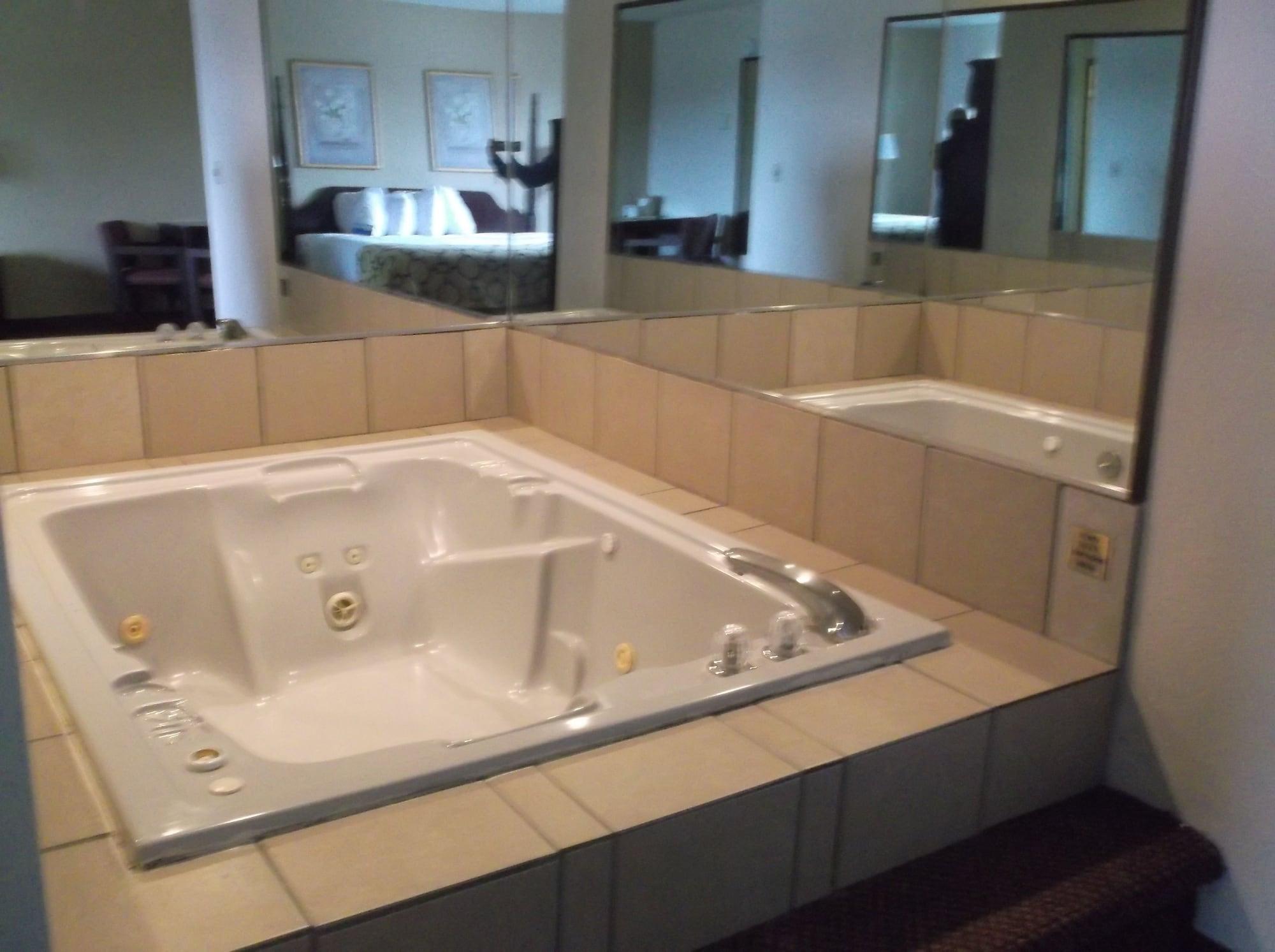 Baymont By Wyndham Metropolis Hotel Luaran gambar