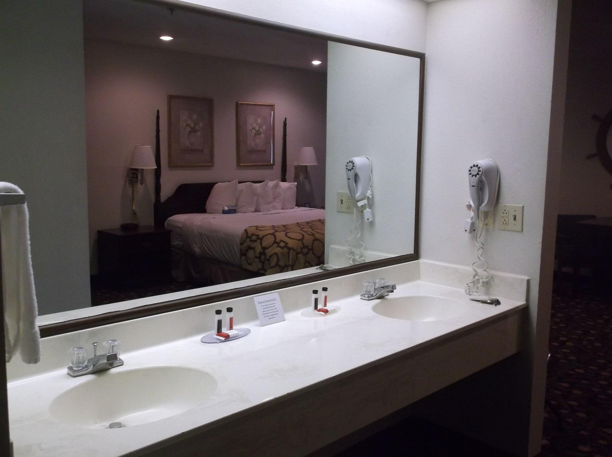 Baymont By Wyndham Metropolis Hotel Luaran gambar