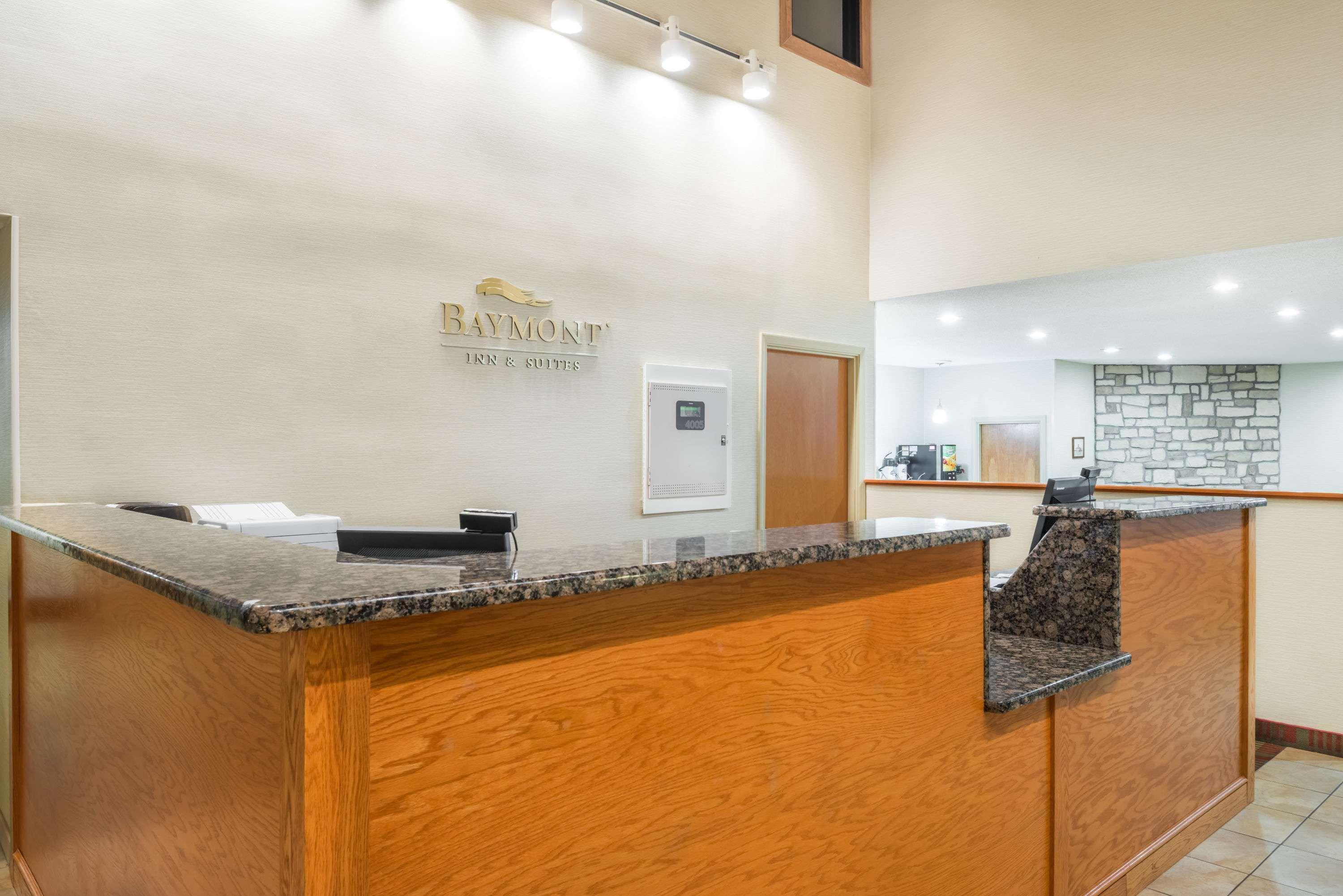 Baymont By Wyndham Metropolis Hotel Luaran gambar